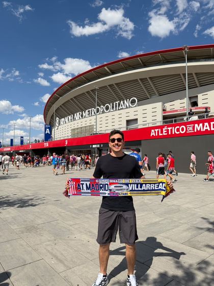 Cliente da Footravel no estádio
