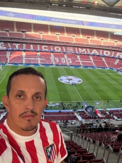 Cliente da Footravel no estádio